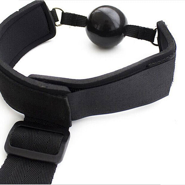 Mordaza de bola con amarre para manos Kara