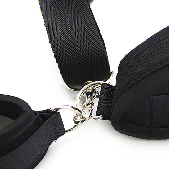 Mordaza de bola con amarre para manos Kara